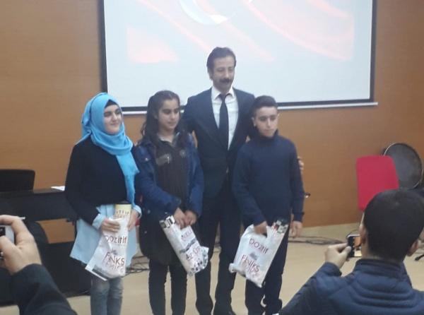 İstiklal Marşını En Güzel Okuma Yarışmasına Öğrencilerimiz Ödüllendirildi.